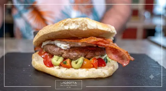 La Grotta - True Sicilian Character