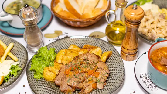 Pod mirnim krovom - Gableci