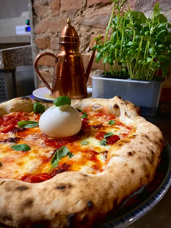 La Fiamma Pizzeria Napoletana