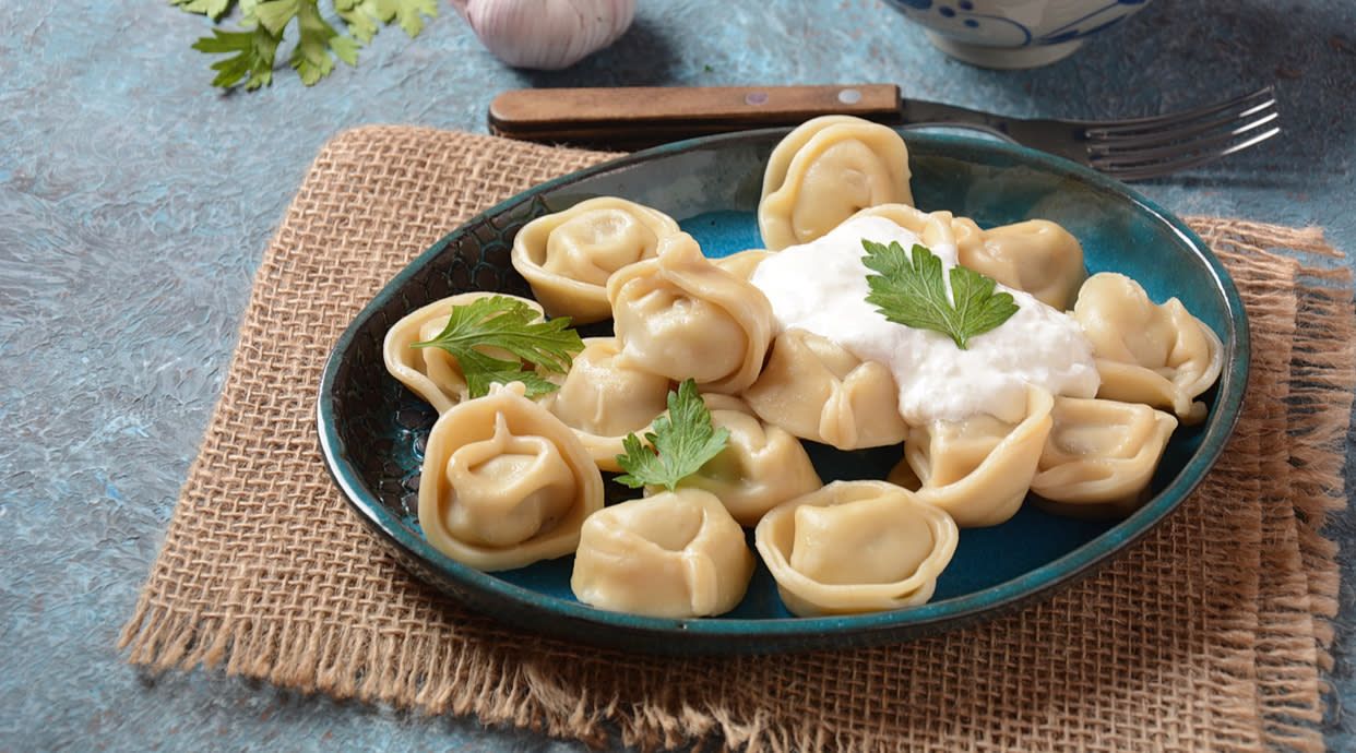 Pelmeni i Varenyky / Пельмені і Вареники