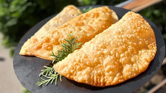 Krymski Chebureky/Кримські чебуреки
