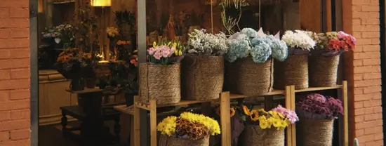La Señora Flores