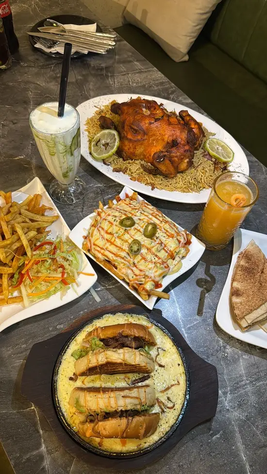Super Bistro