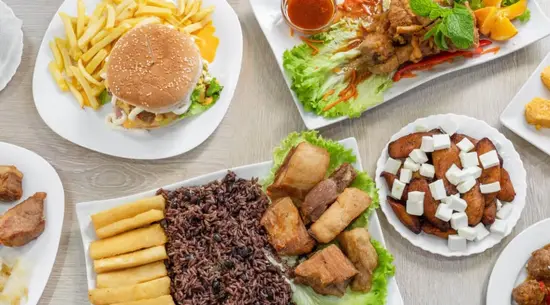 Restaurante Latino Y Nacional Salinas Café