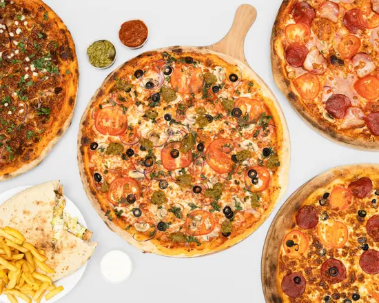 Pizza i tunezyjski kebab Makloub