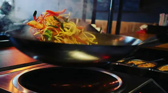 Tom-Yum. WOK & Sushi / Том-ям. ВОК & Суші