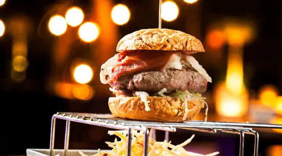 Jekyll Pub - Cibo e Bevande