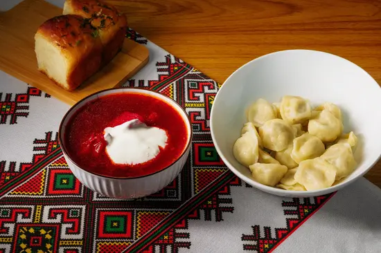 Borsch & Pelmeni
