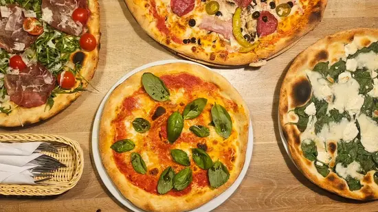 Pecorino Pizza & Pasta