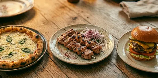 Piceriya Papa Karlo / Піцерія Папа Карло