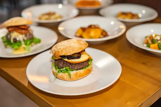 Sal I Fum Restaurant