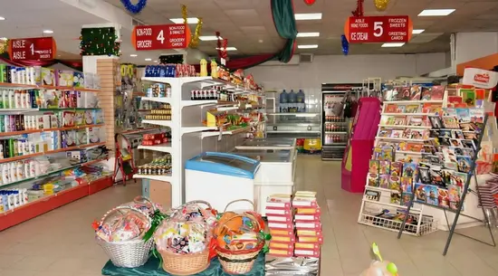 Domino Stores