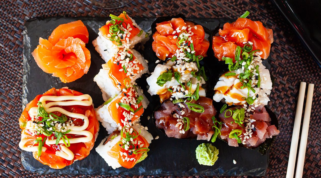 SUSHI BAR 66