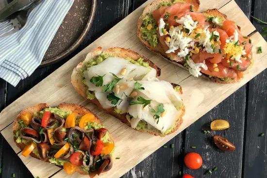 TOI ORA    BRUNCH & COFFEE