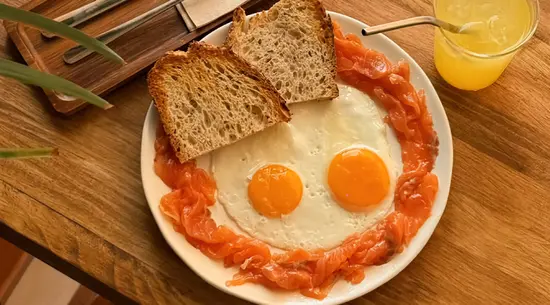 BLUR — Specialty Coffee, Brunch & Wine