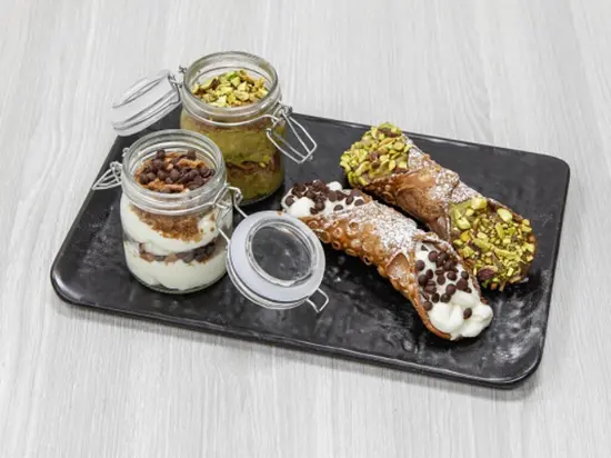 Cannolo Siciliano Factory