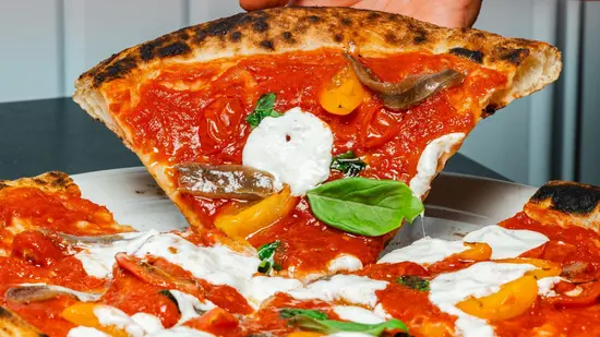 Infinito Pizzería Napoletana Alternativa