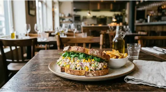 PISCOLABIS LA ARAÑA