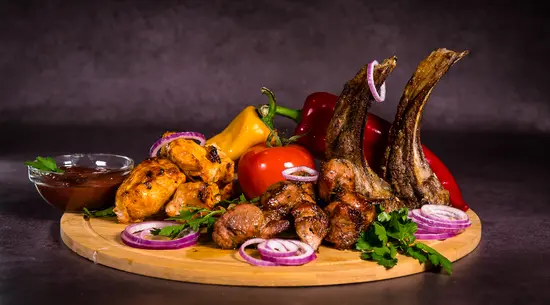 Shashlychnyi Dvir / Шашличний Двір