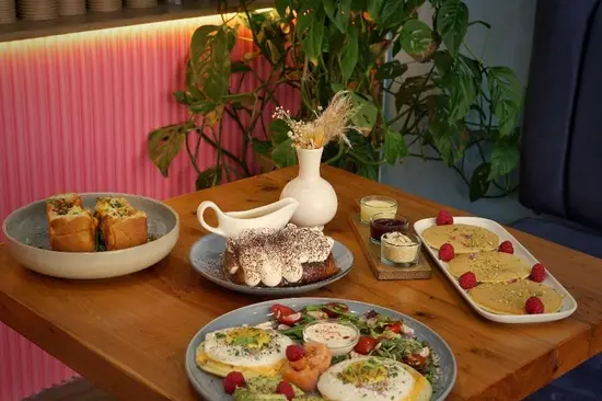 Maeya - Brunch & Coffee