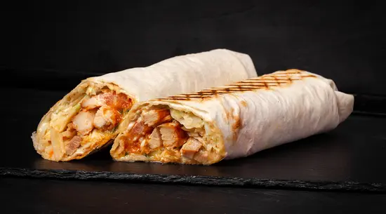 3 CORONAS Fusión Latina & Kebab