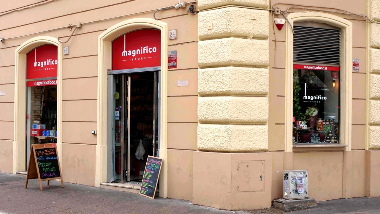 Magnifico Food Store