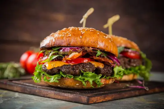 برغر على الفحم