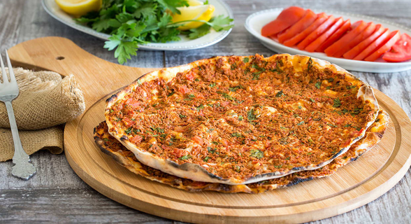 Lahmacun Pizza