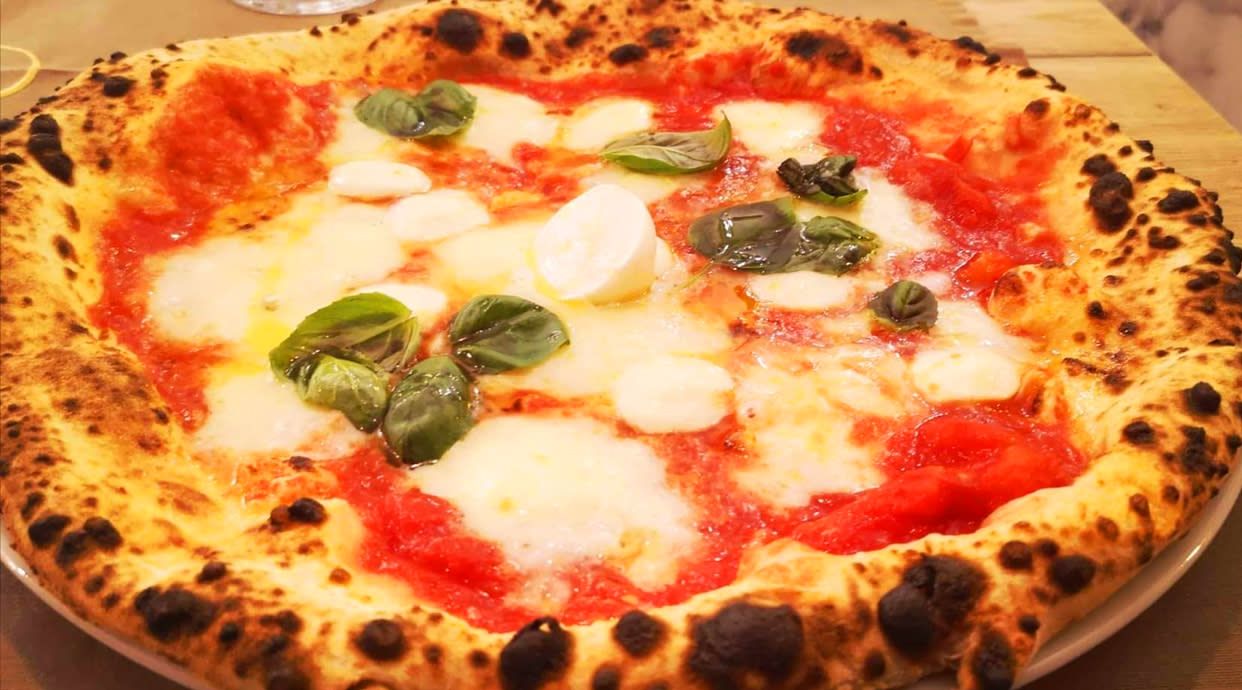 Elvy's Neapolitan Pizza