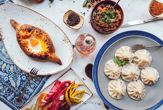 Khinkalʹnya / Хінкальня