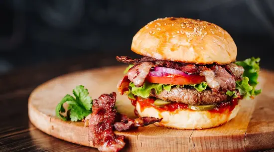 Ciarron's burgers food and drinks