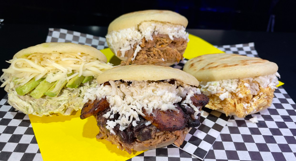 Arepas Y Tequeños