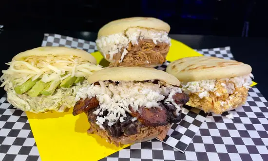 Arepas Y Tequeños