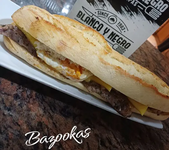 Blanco & Negro World