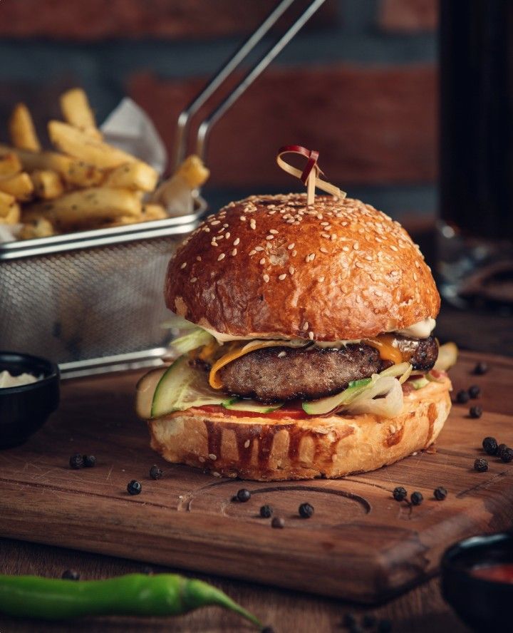 HAPPY BURGUER