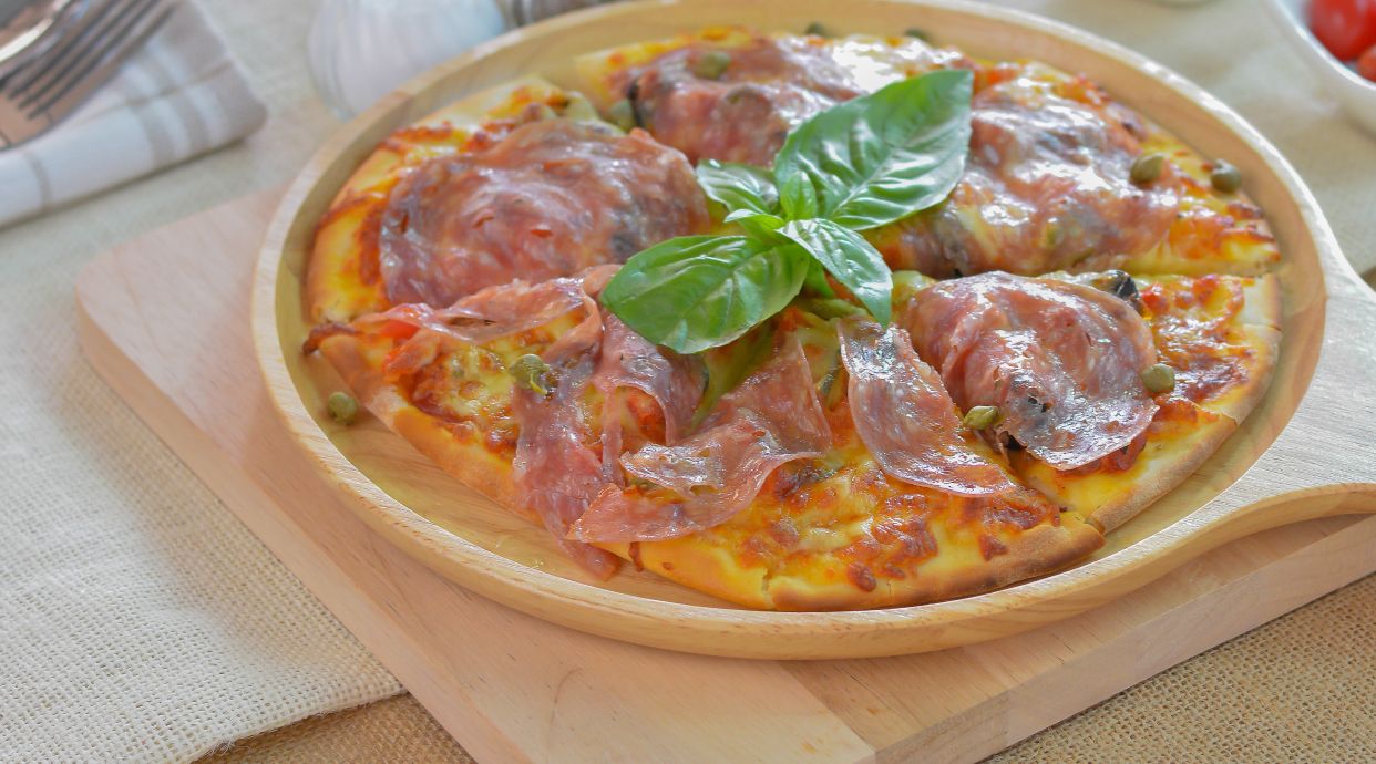 Heats Pizza