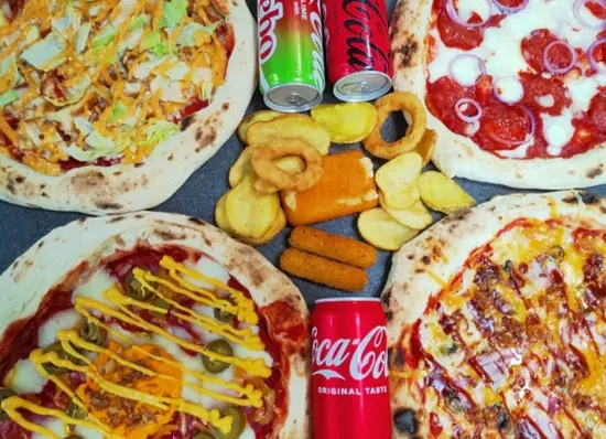 Rocky's Pizza - Američka Napolitana