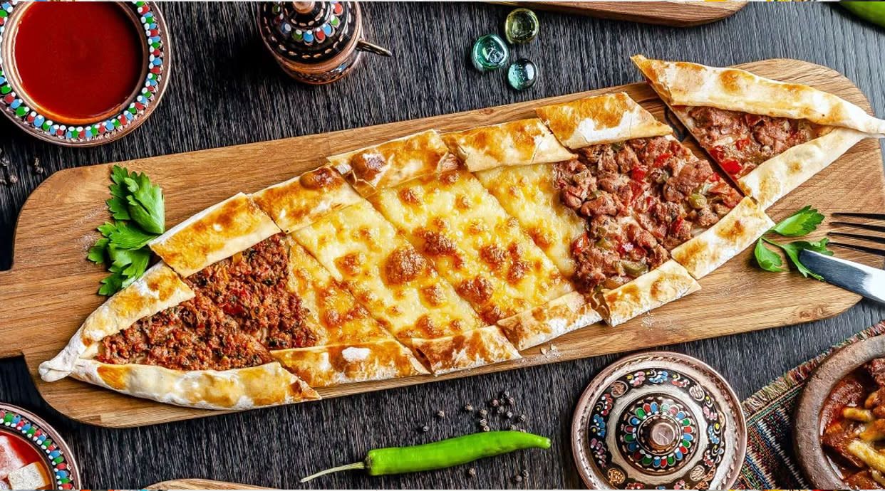 Sultán Kebap Pizza