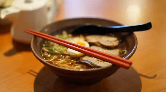 Dziki królik ramen shop PL