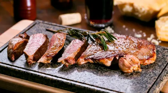 Хъшове - Българска Кухня и Механа