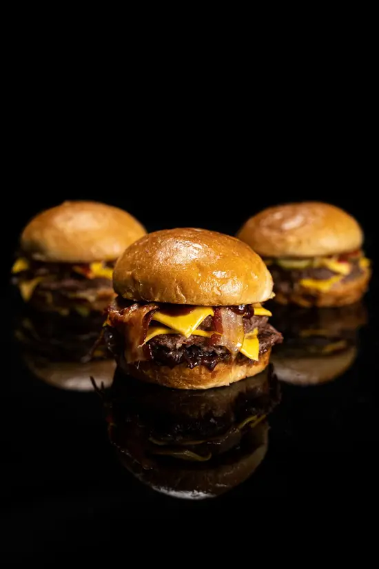 Bad Guys smash burgers