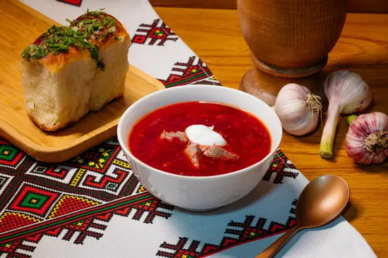 Borsch & Pelmeni