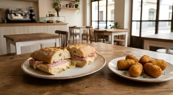 Bocateria Hamburgueseria La Estacion