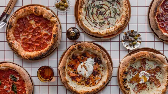 POLLYPIZZA