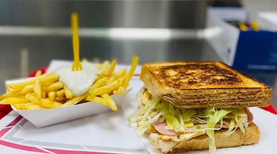 Tremendo Ceuta Gran Vía