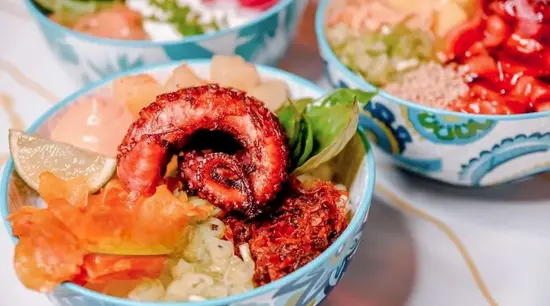 MOMI | Hagakure Poke & Sushi