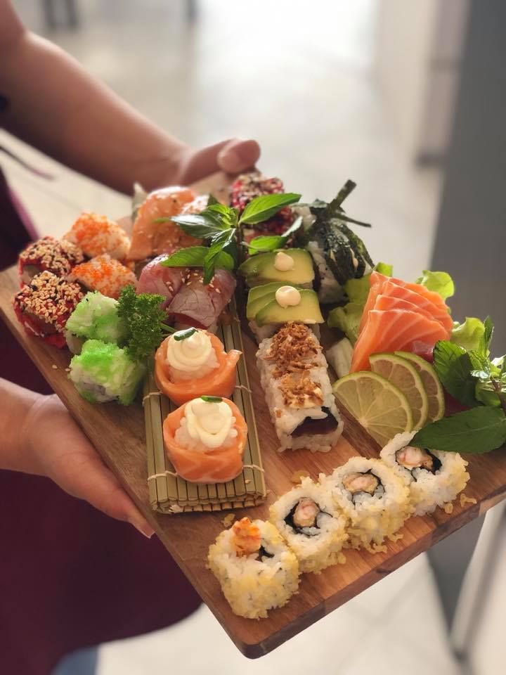 Mí Sushi Bar