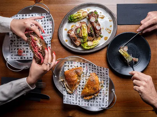 Canalla Bistro by Ricard Camarena