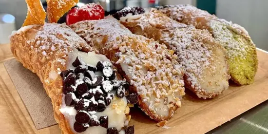 Via Dolce Cannoleria