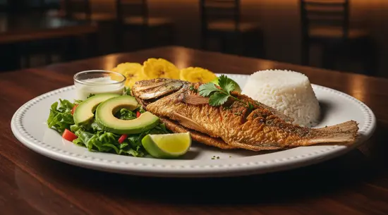 El Arbol comida latina